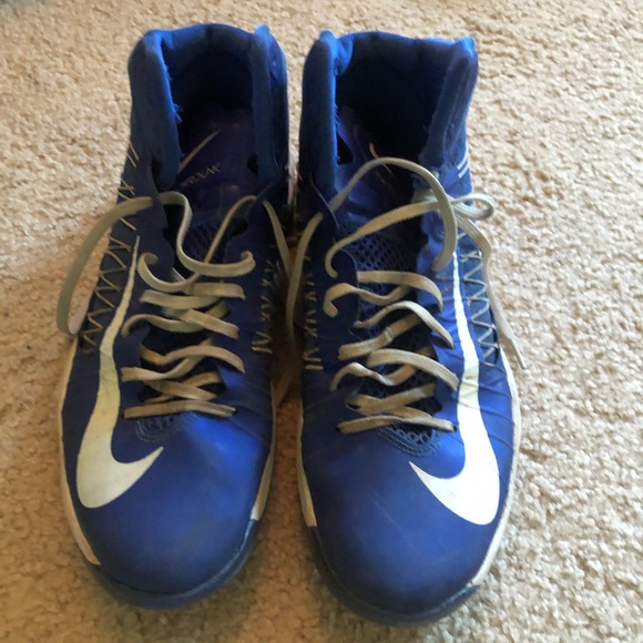 Nike Hyperdunk 2012 Basketball Sneakers - Picture 2 of 4